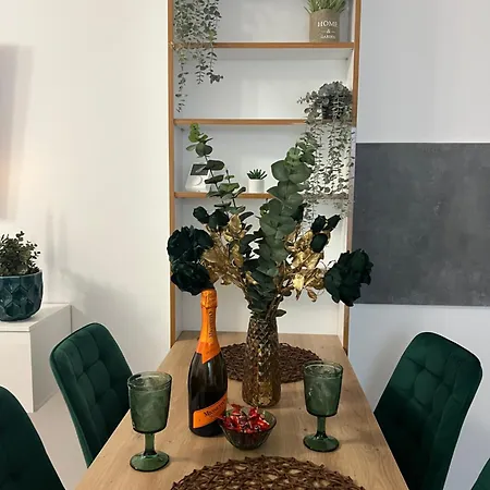 Emerald Apartment